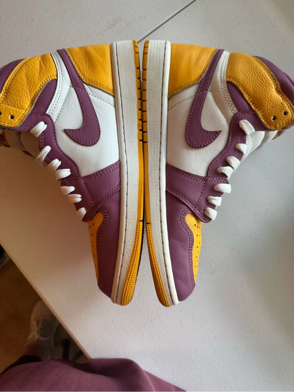 Jordan 1 Retro High OG Brotherhood, Size 8M/9.5W. Used, No Box.